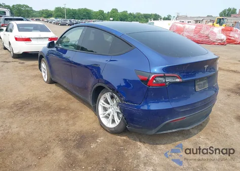 2020 Tesla Model Y Long Range Dual Motor All-Wheel Drive/Performance Dual Motor All-Wheel Drive z USA, uszkodzony, nr VIN 5YJYGDEF3LF005685